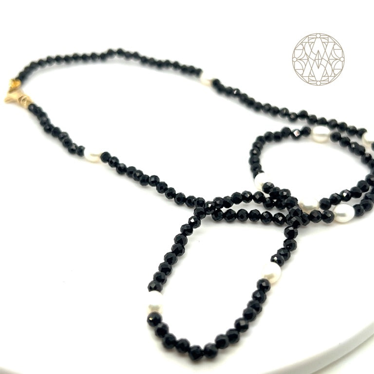 14 kt collier onyx & parel
