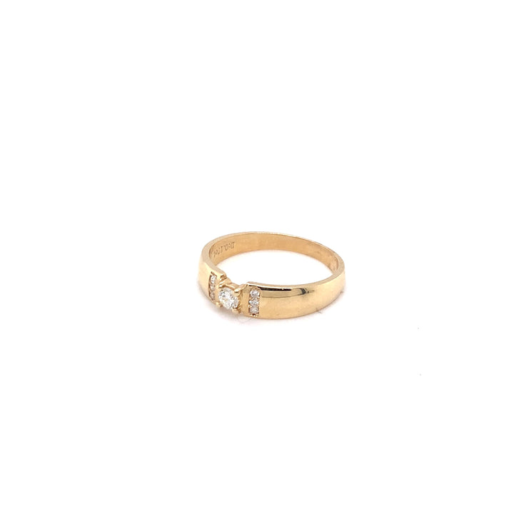 14 kt ring geelgouden ring solitair met pave zij diamanten  0.17 Tw-Vsi fantasie