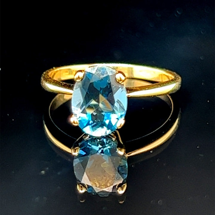14k Geelgouden Ring met Sky Blue Topaas en Diamant