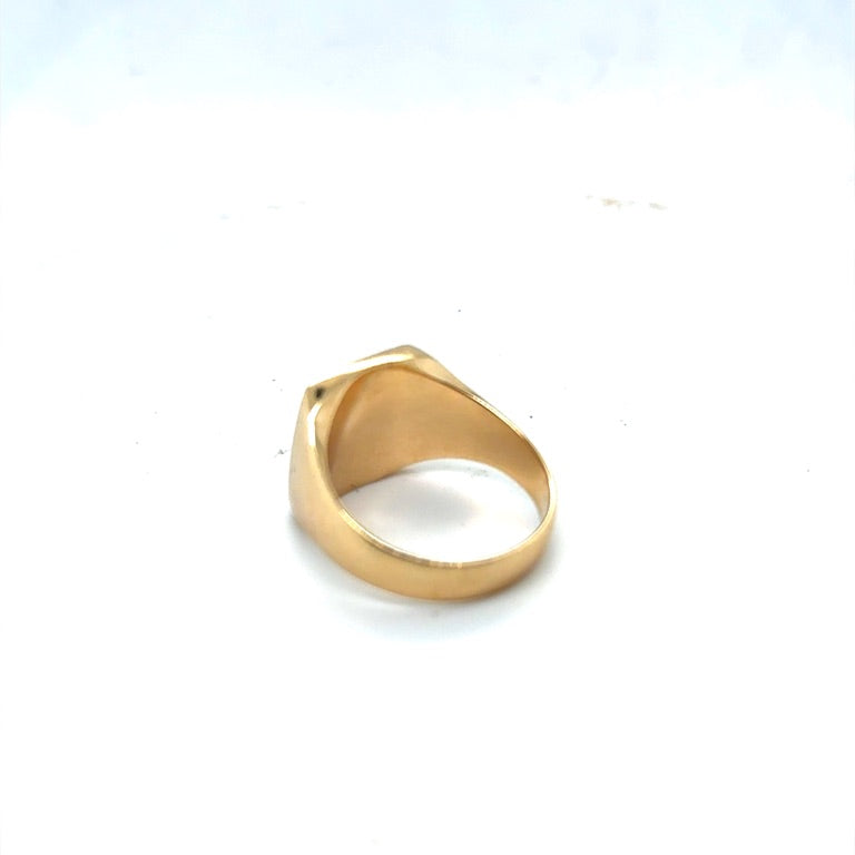 14 kt gouden massieve zegelring 16 x 15 mm