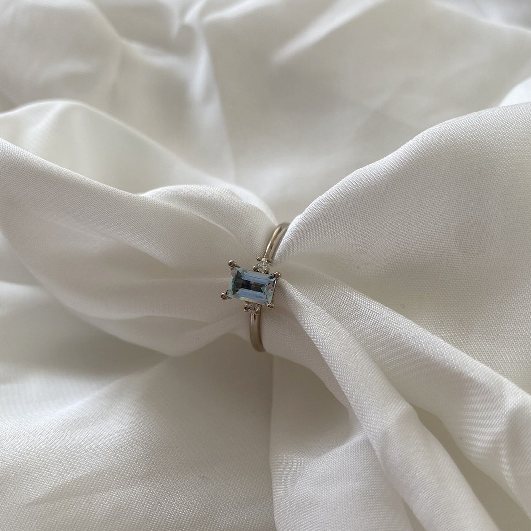 Goudsmid Vera 14 karaats witgouden ring Jolien