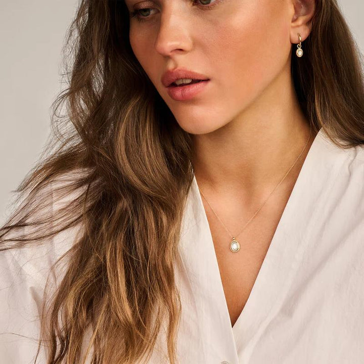 Blush 14k geelgoud collier met Parelmoer hanger 3169YMQ