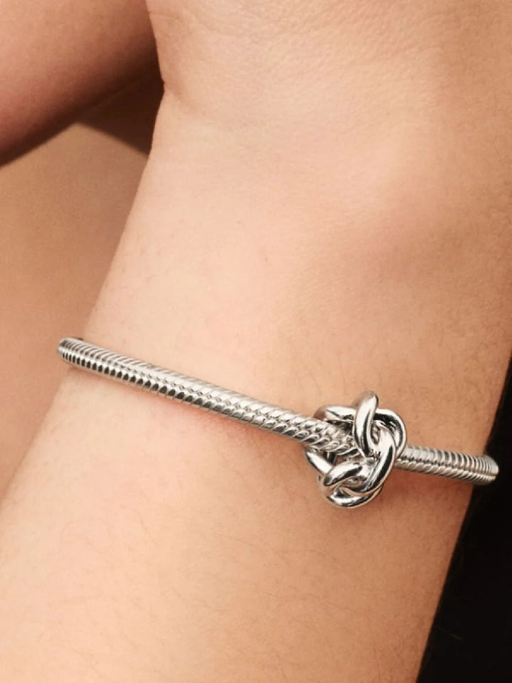 Pandora bedel Silver Infinity Knot Charm 793755C00