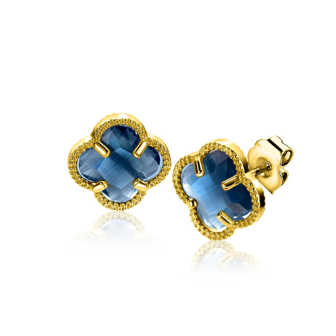 ZINZI gold plated zilveren oorstekers in klaver vorm met donkerblauwe kleursteen ZIO2662DB