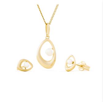 14 kt hanger zoetwaterparel