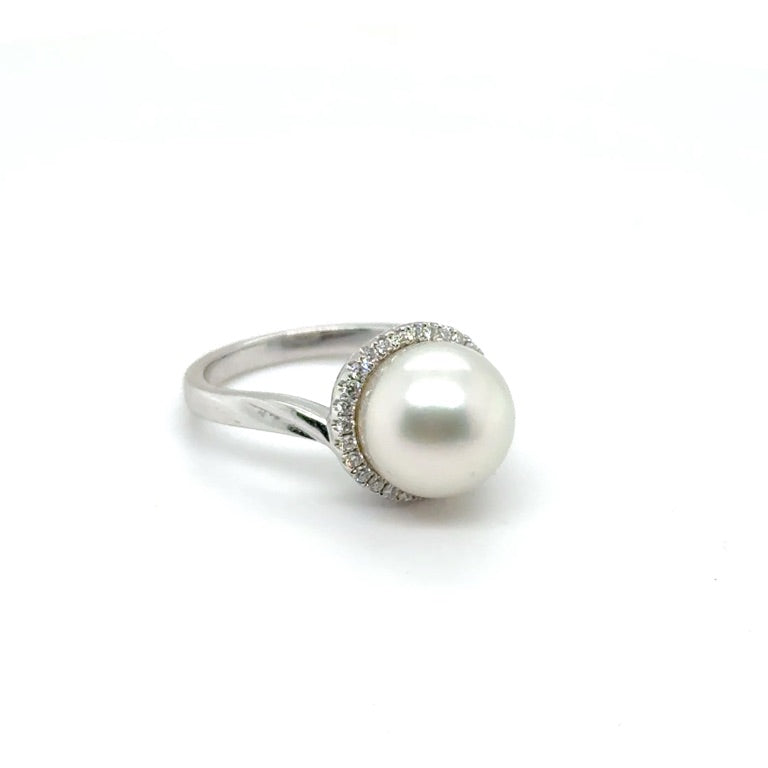 18 kt Witgouden Zuidzee Parelring met Pavé Diamant