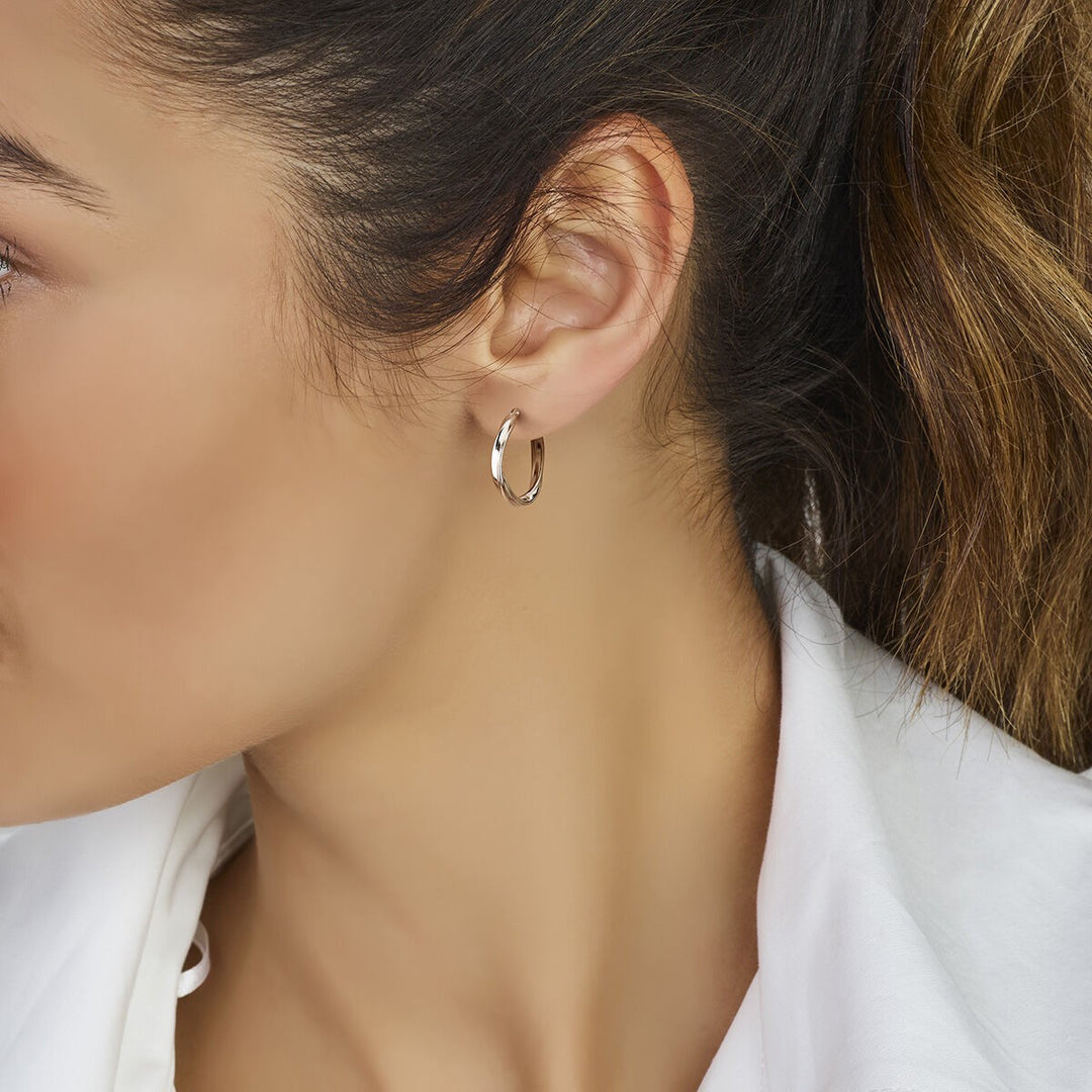 zilveren oorringen gedraaid 2,0 mm