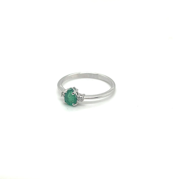 14 kt witgouden ring smaragd en Diamant druppelvorm
