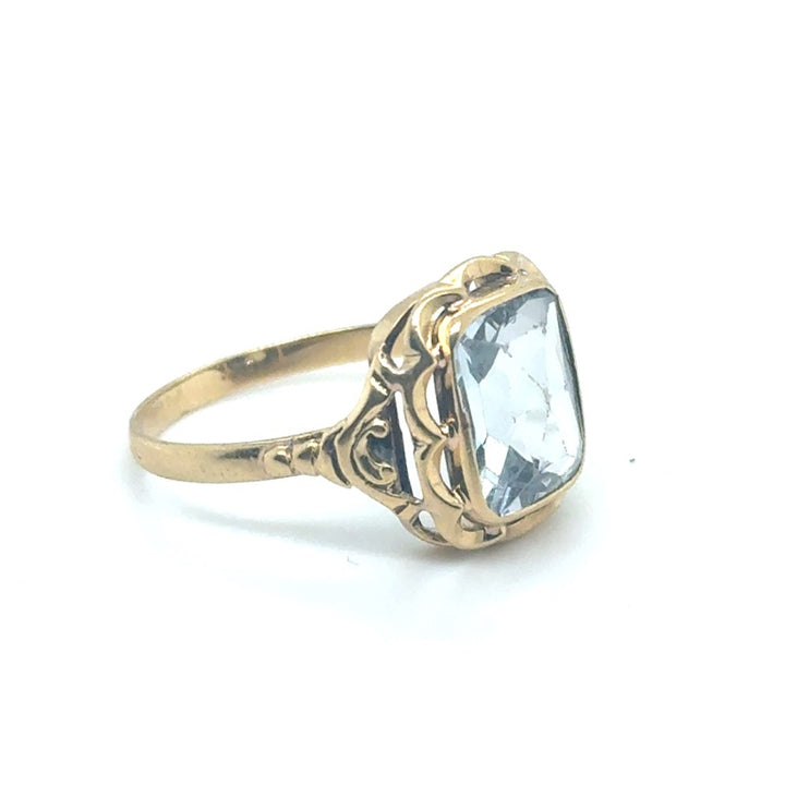 14 kt Gouden Ring met Aquamarijn – Occasion