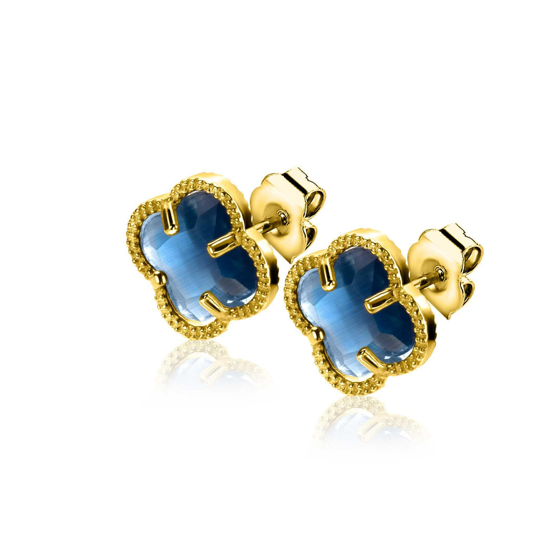ZINZI gold plated zilveren oorstekers in klaver vorm met donkerblauwe kleursteen ZIO2662DB
