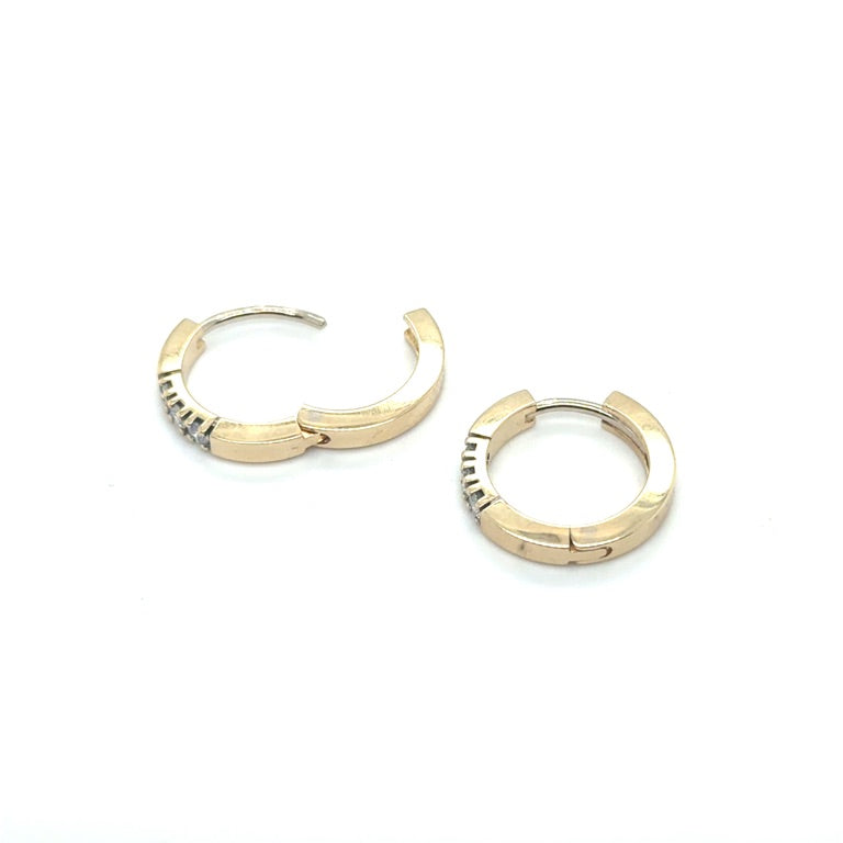 14 Karaat Geelgouden Klapoorringen met Diamant – Mémoirezetting