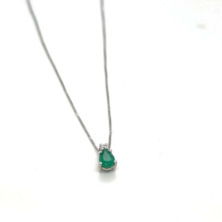 14 kt collier met smaragden diamant hanger druppelvorm