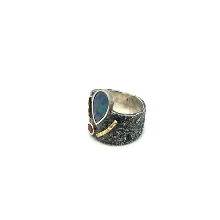 Zilveren ring Opaal robijn en 14 kt goud