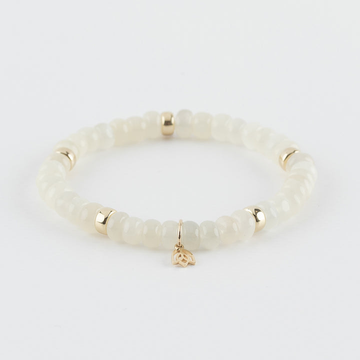 Y&G Maansteen bracelet 5 gold beads 7021