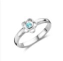 Zilveren kinderring bloem blauwe steen 579.005.44
