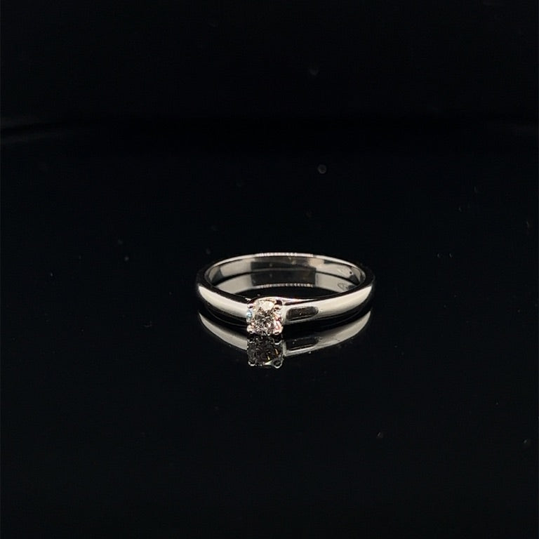 BUTW-20-G 14 Kt gezet met diamant 1x0.10