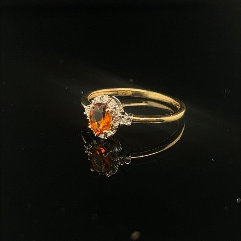 14k Geelgouden Ring met Madeira Citrien 2.10 ct en Diamant 0.09 ct G SI