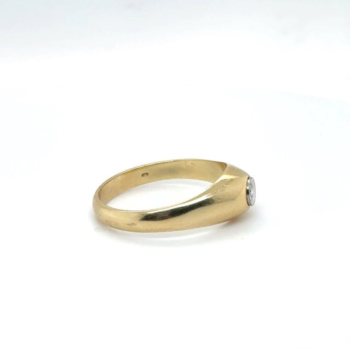 14 kt Geelgouden Engelse Ring met Diamant – Maat 64