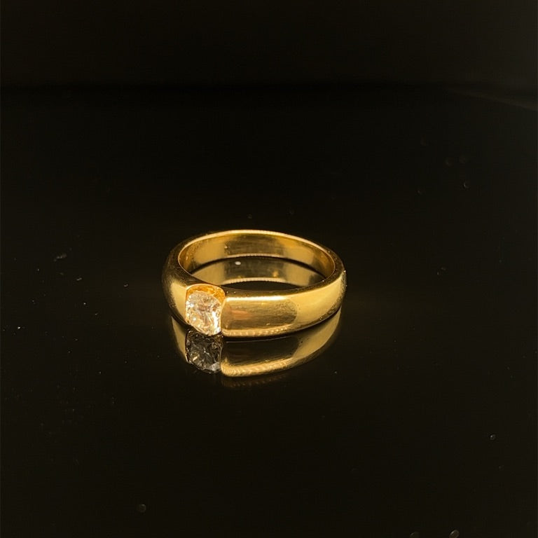 18 kt massieve kogelring met een 0.46ct G Si1 diamant gezet