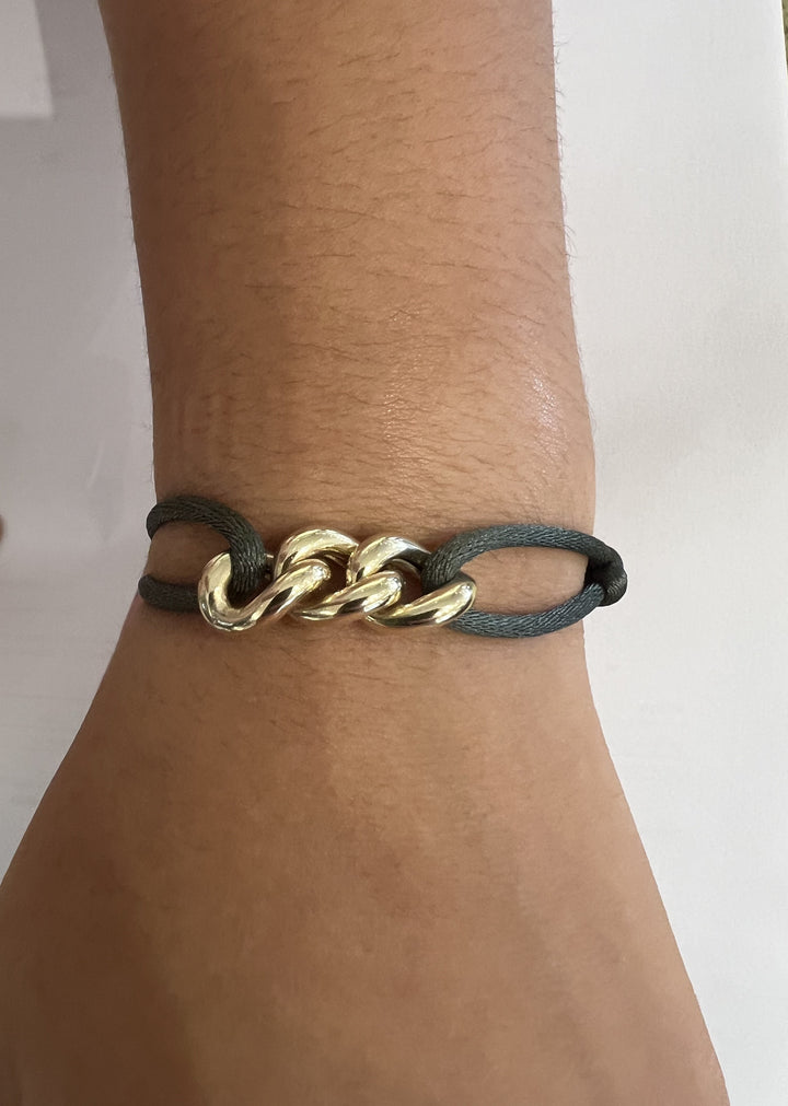 14 Karaat Gouden Armband – 3 Schakel Links met Groen Satijnkoord 10 mm x 2,5 cm