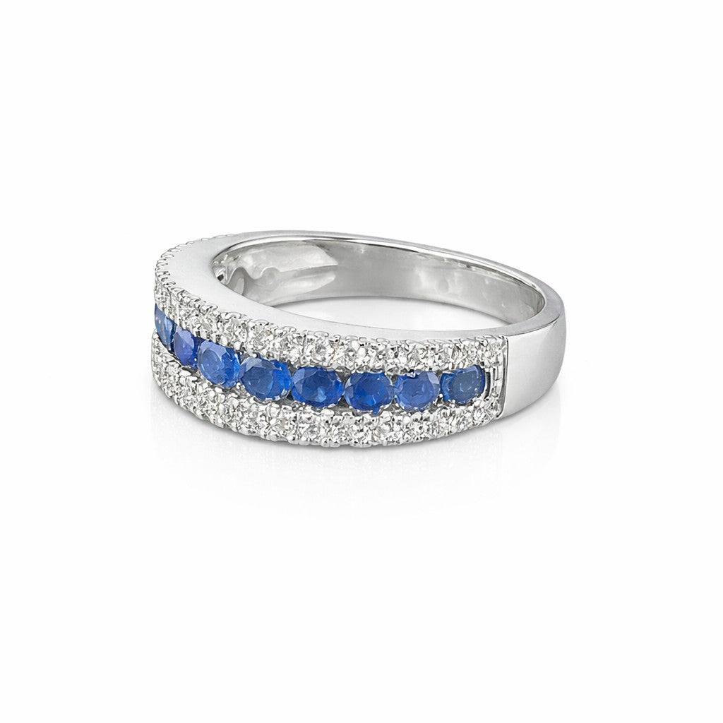 14 kt witgouden ring gezet met 11 x circa 9.4ct saffier