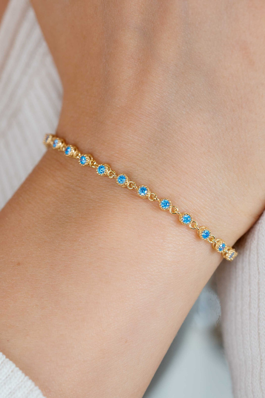 ZINZI ZIA2893BG Gold Plated Zilveren Armband met Blauwe Zirkonia – 17,5 tot 20 cm