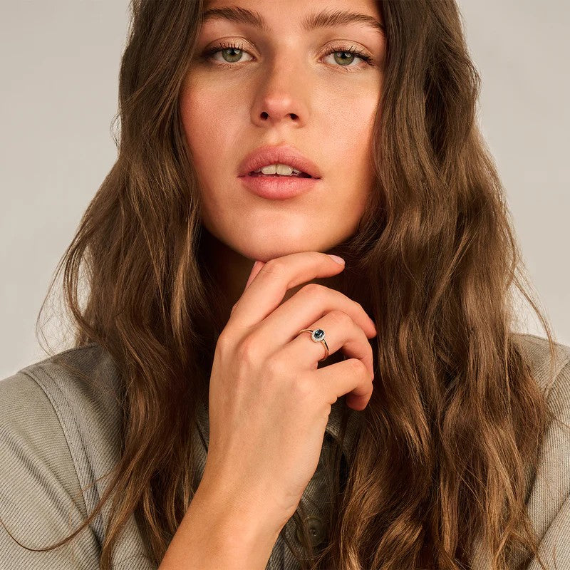 14 Karaat Geelgouden Ring met Blauwe Topaas en Diamant