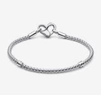 Pandora Moments Studded bracelet 592453C00-17.