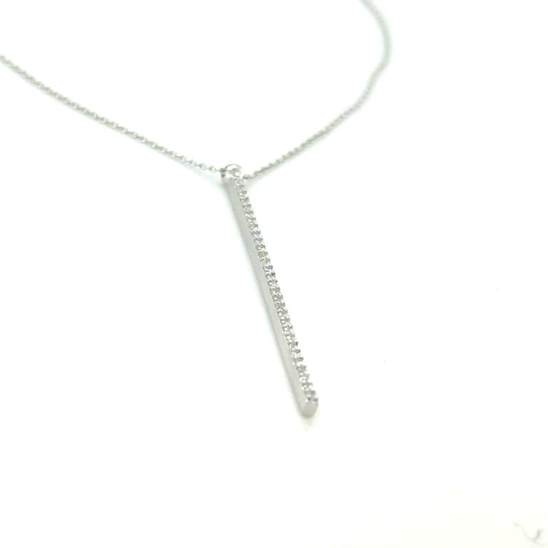 14 karaat witgouden collier met diamant pavé hanger 0,12 ct H/VSI