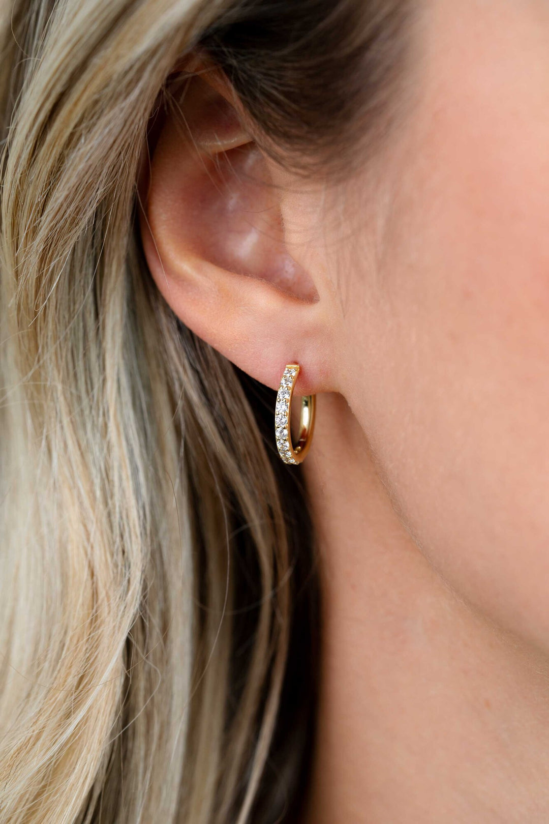 ZINZI Gold Plated Zilveren Oorringen 15 mm met Zirkonia  ZIO2881Y