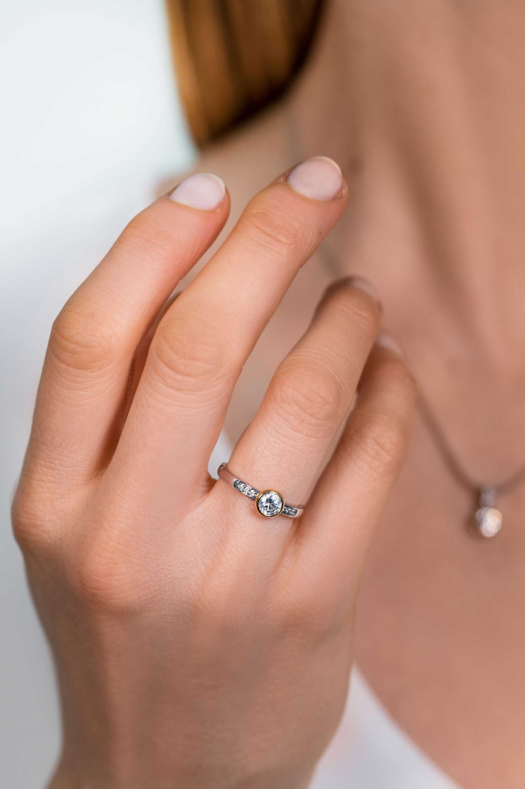 ZINZI zilveren aanschuifring geelverguld rond wit 6 mm – ZIR1662G