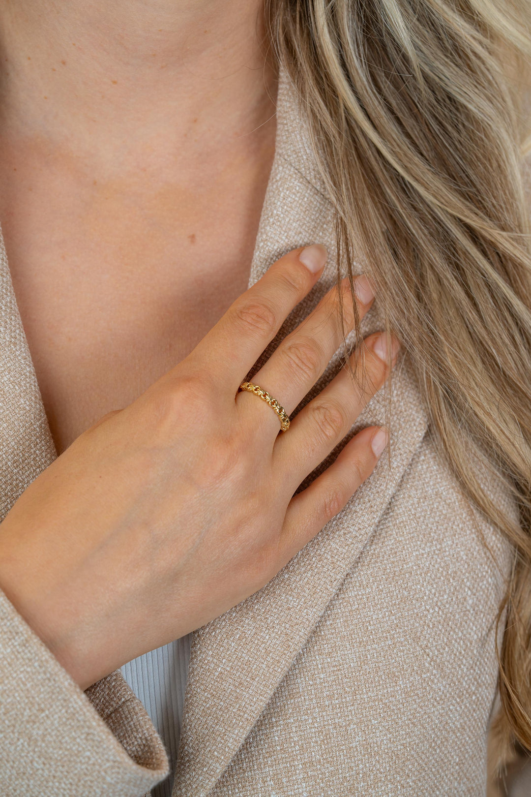 ZINZI goldplated aanschuifring met fantasie schakel – ZIR2802