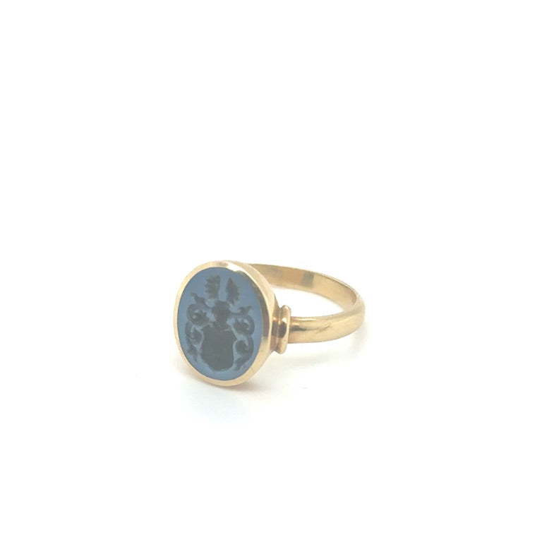 14 kt Geelgouden Zegelring met Blauwe Lagensteen – Ovaal 9 × 12 mm