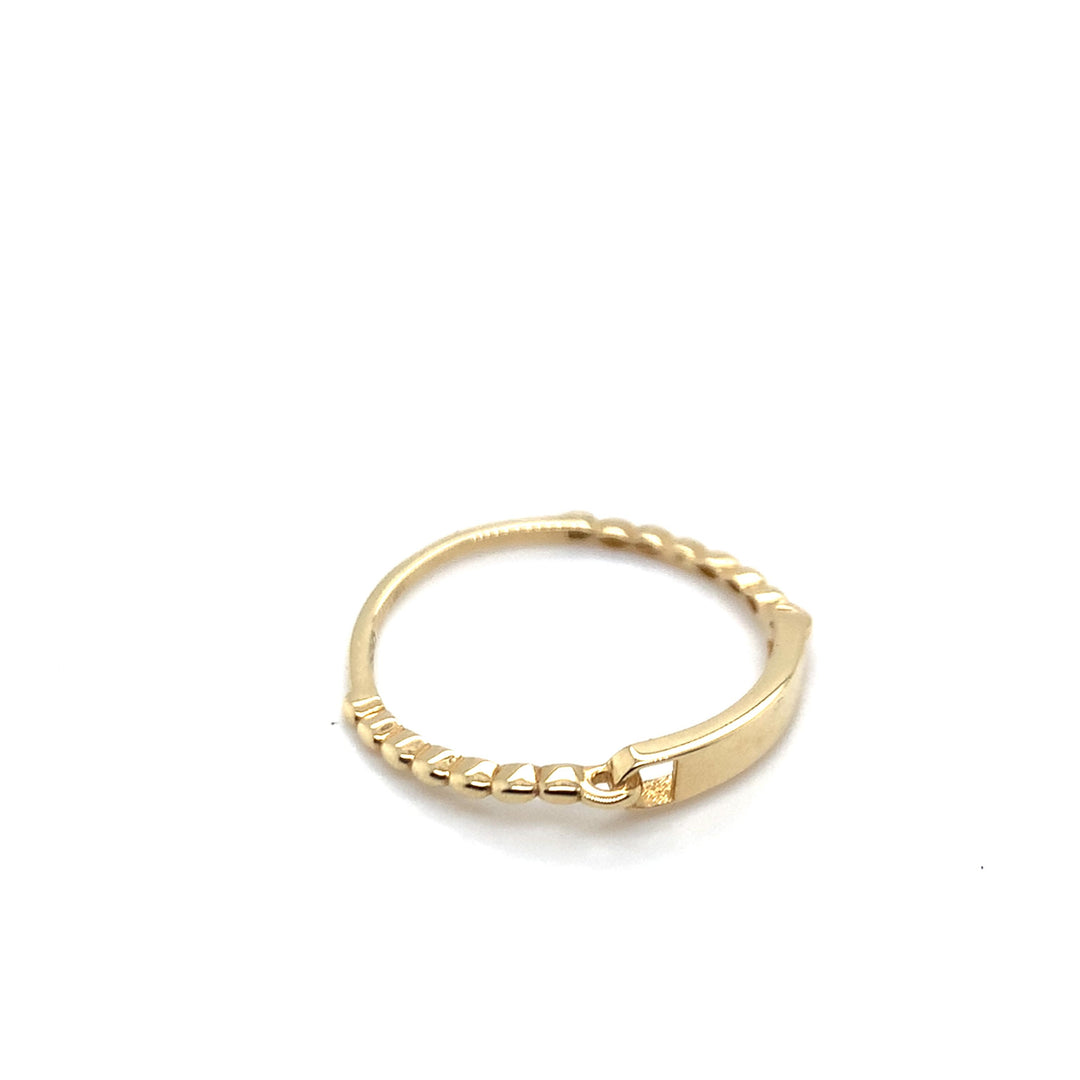 14 kt ring met plaatje en bolletjes 940104321000012