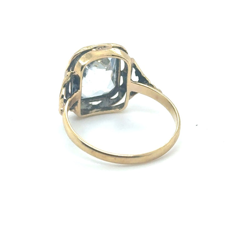 14 kt Gouden Ring met Aquamarijn – Occasion