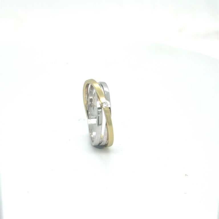 14 kt ring massief fantasie diamant 0.03ct W/Vsi