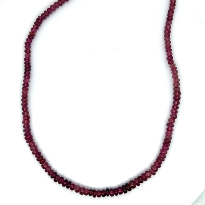 Roze rhodolite collier 14 kt karabijnslot 45cm
