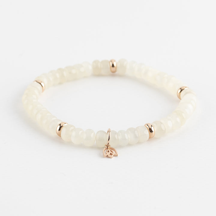 Y&amp;G Maansteen bracelet 5 gold beads 7021