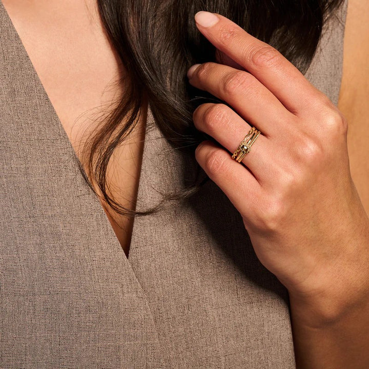 14 kt gouden ring met gedraaid motief 1196YGO