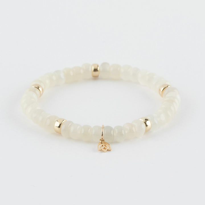 Y&G Maansteen bracelet 5 gold beads 7021